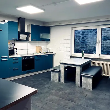 Monteurzimmer - *